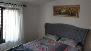 Дома для отпуска Guest House Luksic Бар Дом с 2 спальнями-72